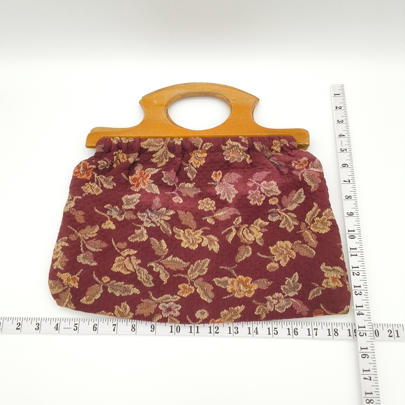 Vintage knitting or crochet tote  "granny-chic" aesthetic - Picture 6 of 7